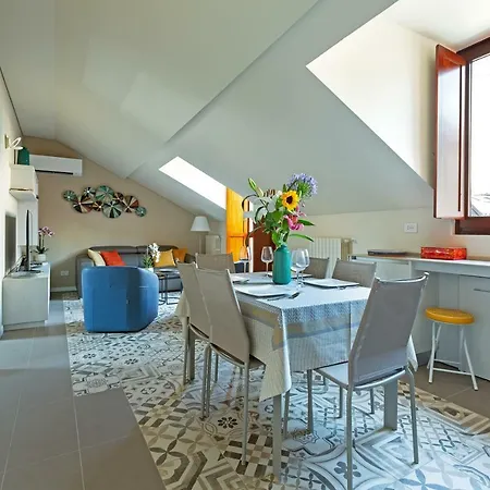 Renovated Penthouse Duomo & Via Torino *